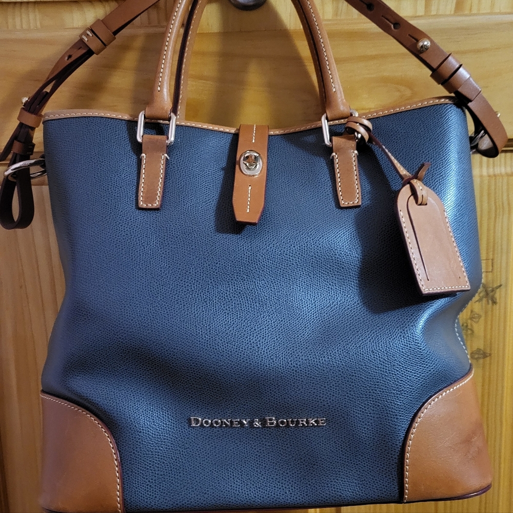 Dooney & Bourke Shoulder Bag